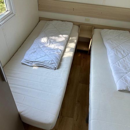 Luxueuze Stacaravan 4Pers Met Terras En Tuintje Bredene Eksteriør bilde