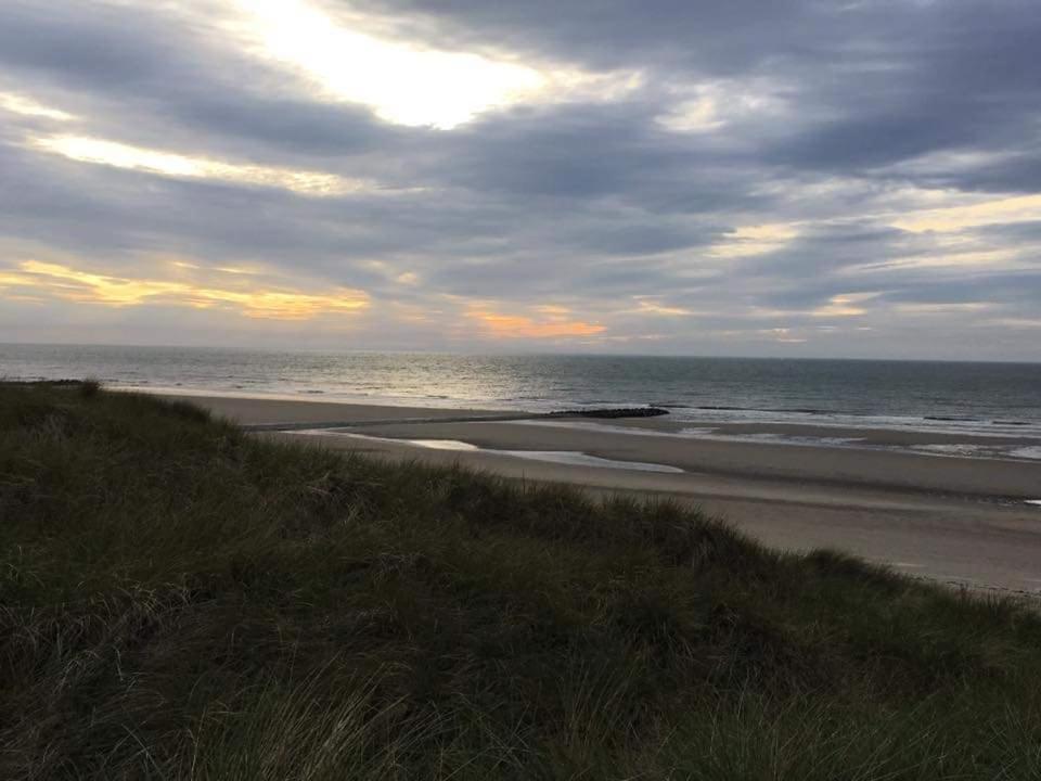 Luxueuze Stacaravan 4Pers Met Terras En Tuintje Bredene Eksteriør bilde