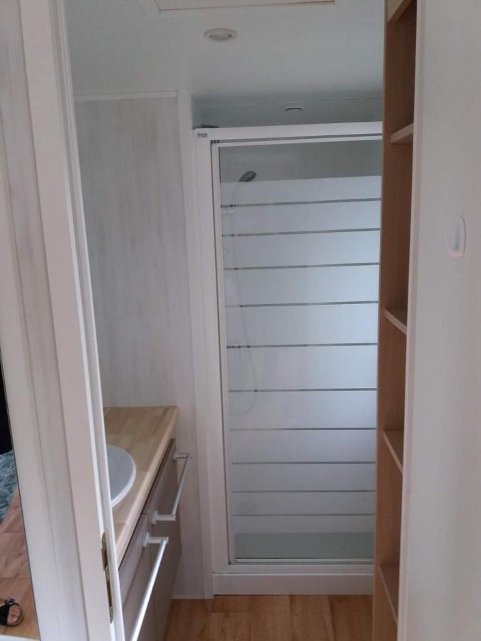 Luxueuze Stacaravan 4Pers Met Terras En Tuintje Bredene Eksteriør bilde